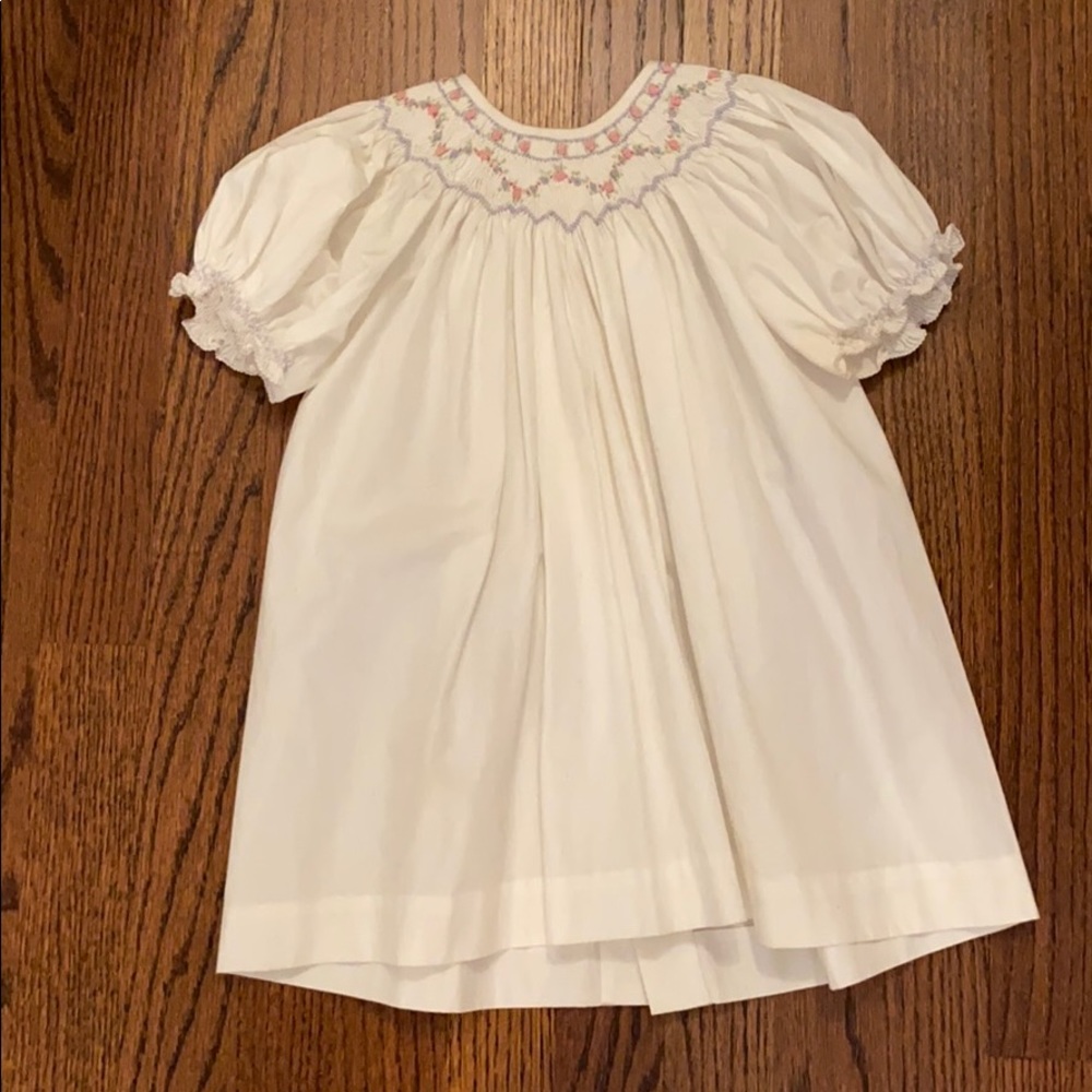 White smocked dress w roses Neumann Marcus. Sz 18m